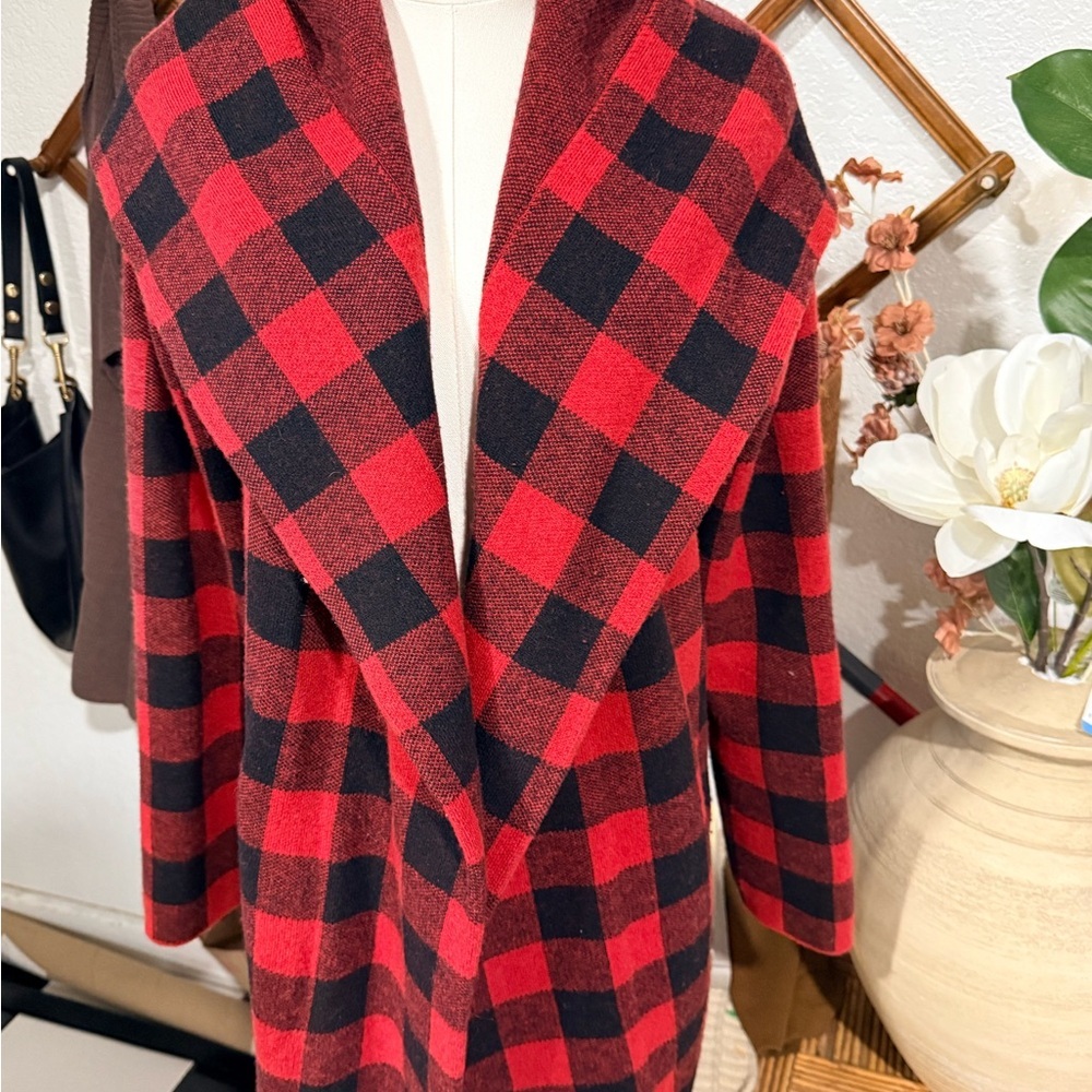 Field flower Red and Black Plaid Women's Cardigan
